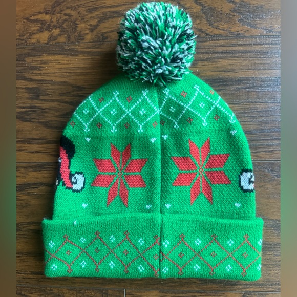 {Disney} Mickey Mouse red and green Christmas beanie hat - Picture 2 of 6